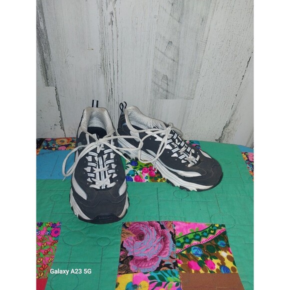 Skechers D' Lites White & Black Shoes Womens Size 8 - Picture 1 of 8